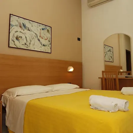 Dina Hotel 3*