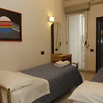 Hotel Dina 3*