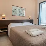 Dina 3*