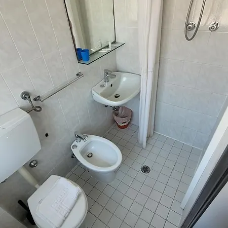 Dina Hotel 3*