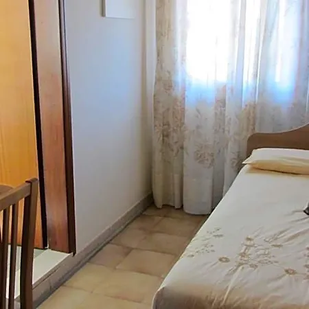 Hotel Dina 3*