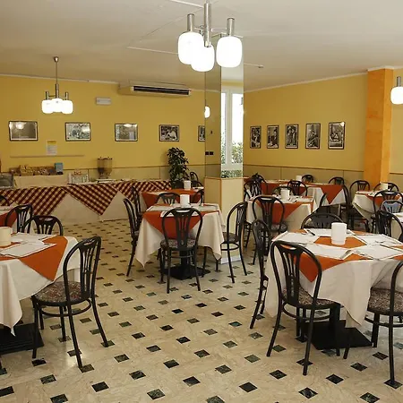 Hotel Dina Rímini