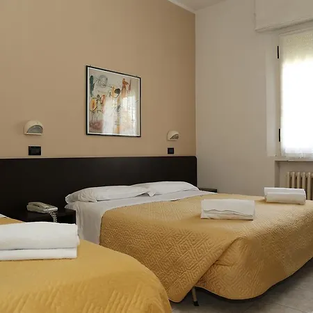 Dina Hotel Rímini