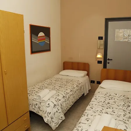 ホテル Dina 3*