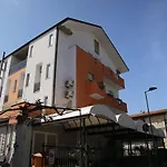 Dina Hotel 3*